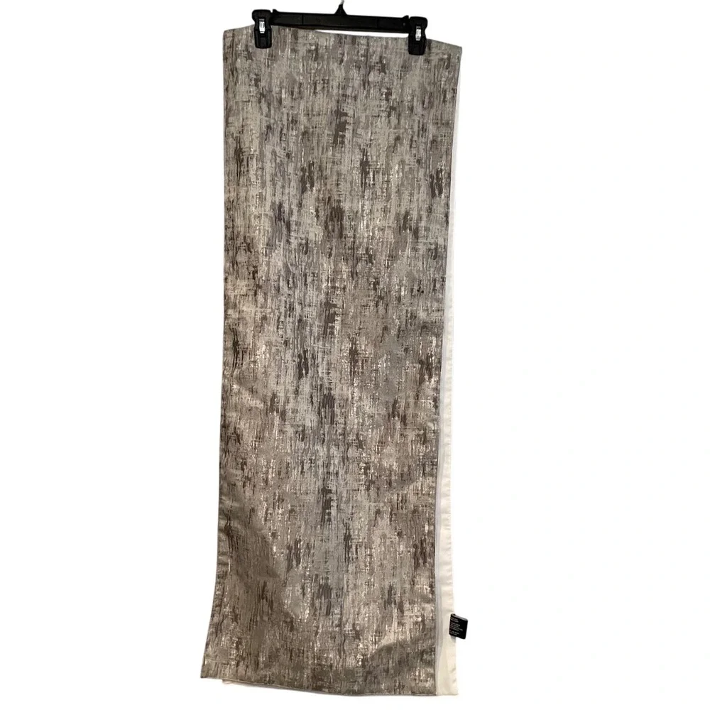 Tahari Home Metallic Textured Table Runner Silver Grey‎ Neutral Accent  16x90